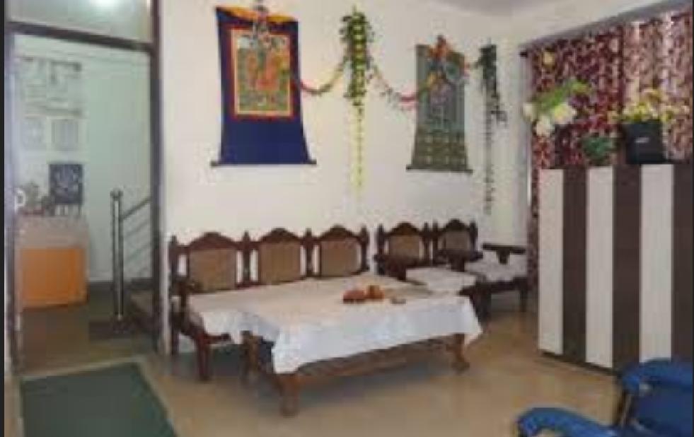 Hotel Kumar Residency Дармсала Экстерьер фото