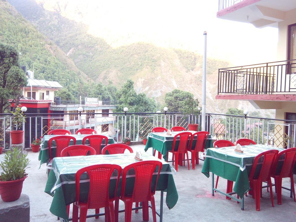Hotel Kumar Residency Дармсала Экстерьер фото