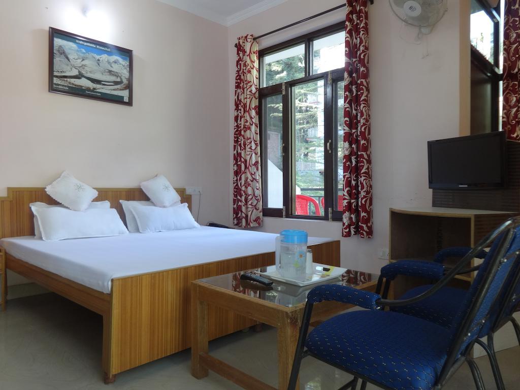 Hotel Kumar Residency Дармсала Номер фото