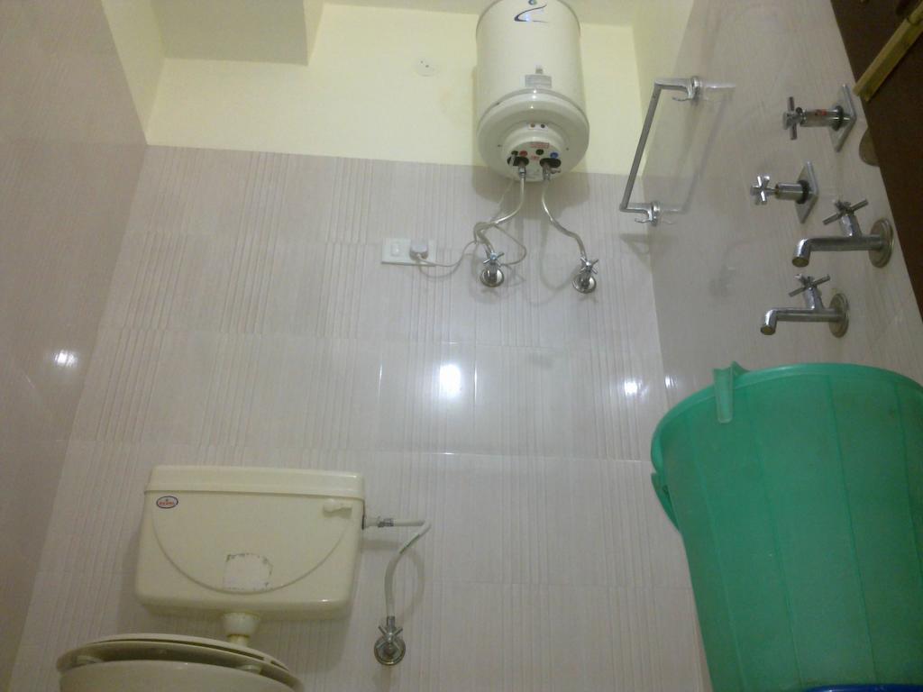Hotel Kumar Residency Дармсала Экстерьер фото