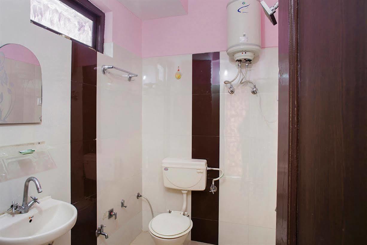 Hotel Kumar Residency Дармсала Экстерьер фото